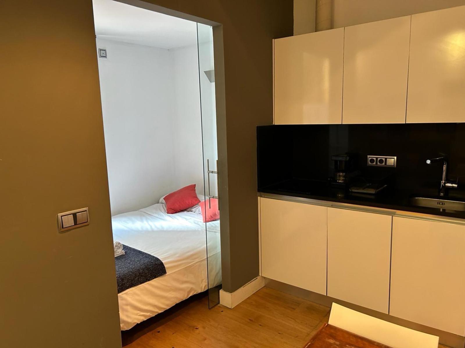 Estudio En Av De America Madrid Exterior photo